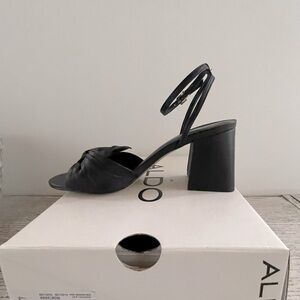 Love these anglebow shoes, but need to refresh my spring closet.